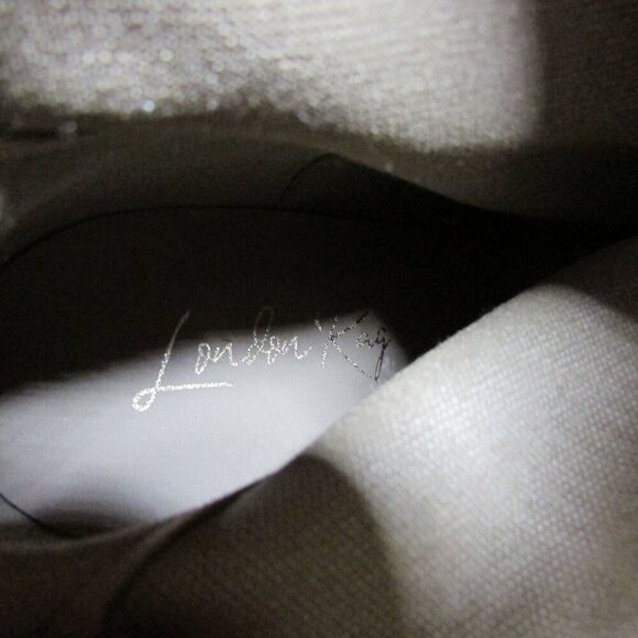 London Rag Women's 9 Emerson Micro Suede Block Heel Ankle Boots Taupe - Picture 4 of 6